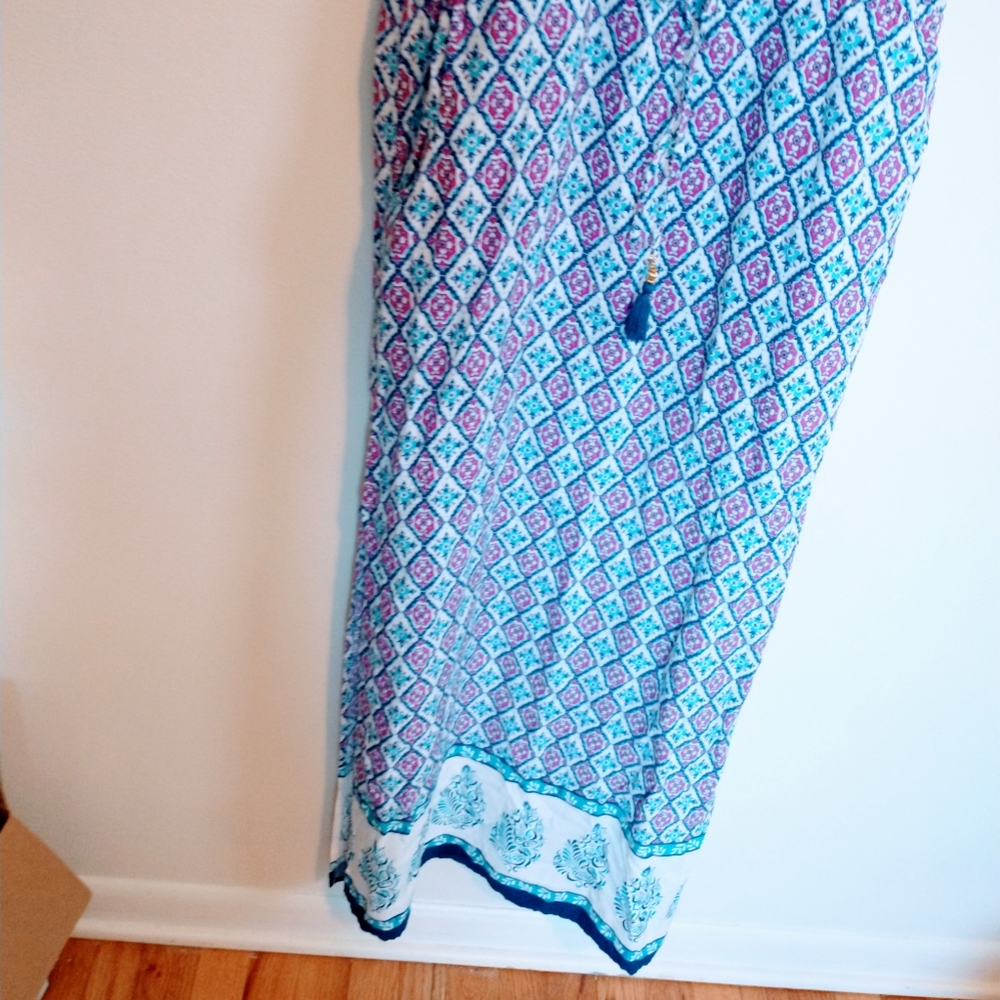 Printed maxi dress. Tommy Bahama size small with pockets and drawstring waist - Picture 3 of 5